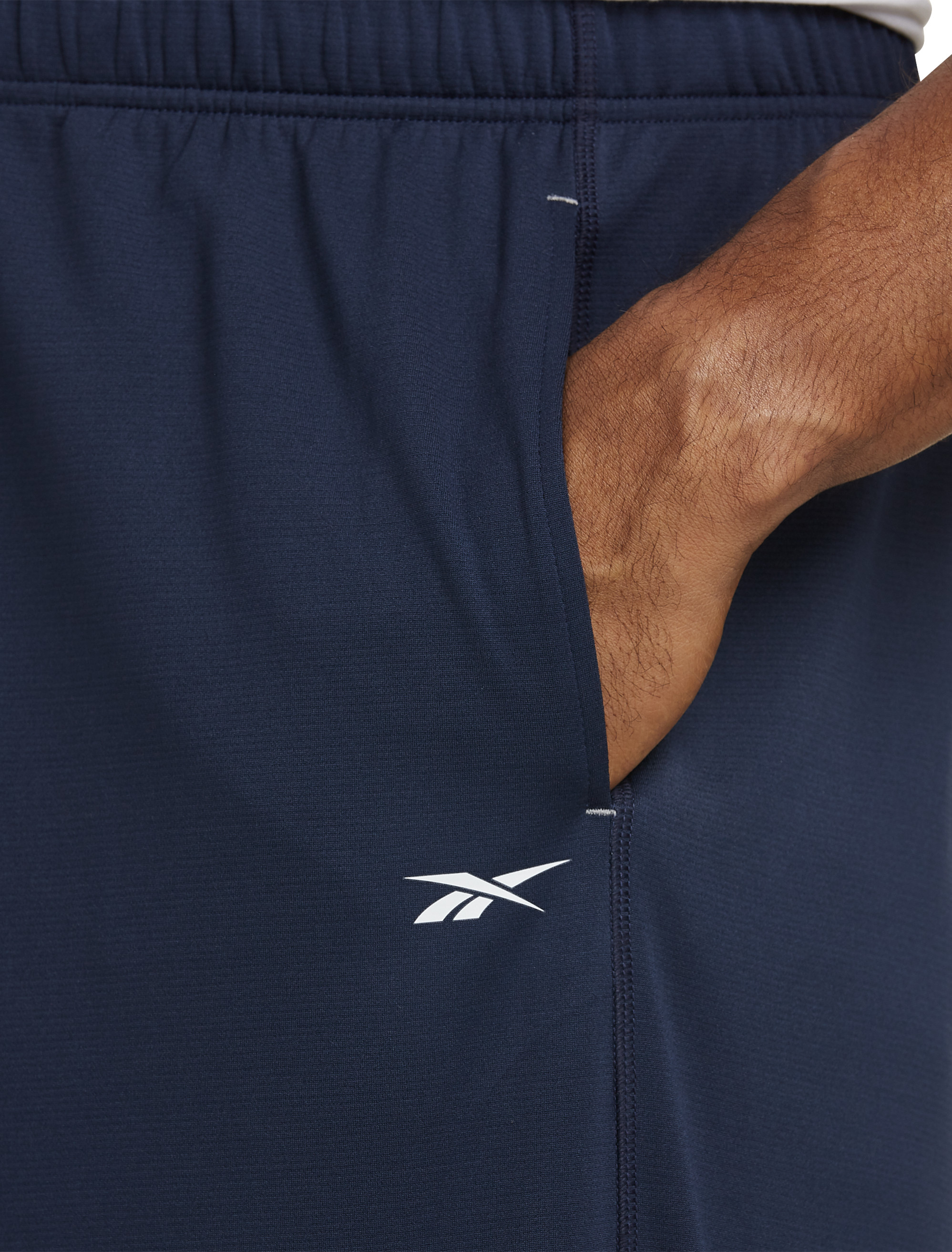 パンツ：Reebok prospec Mサイズ ストレングス ショーツ 2.0 / Strength Shorts 2.0 （フォレスト