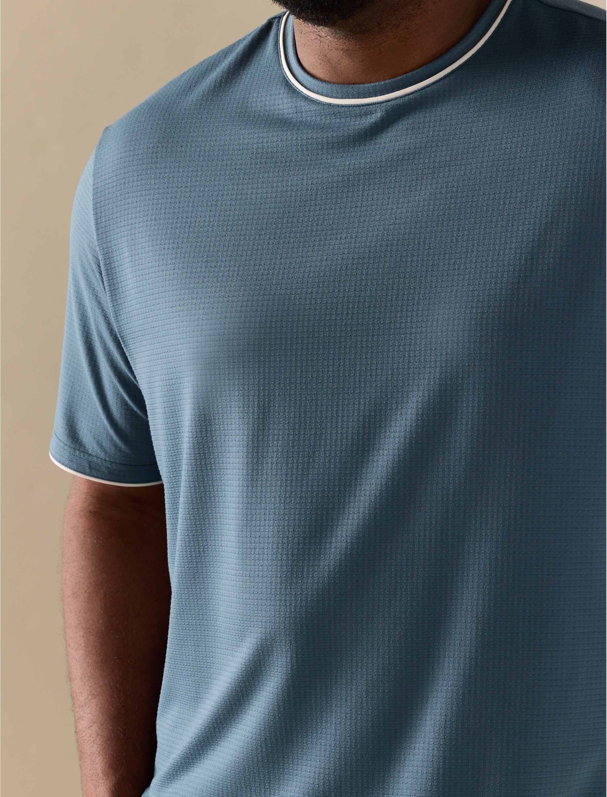 Performance Piped T-Shirt - thumbnail 3