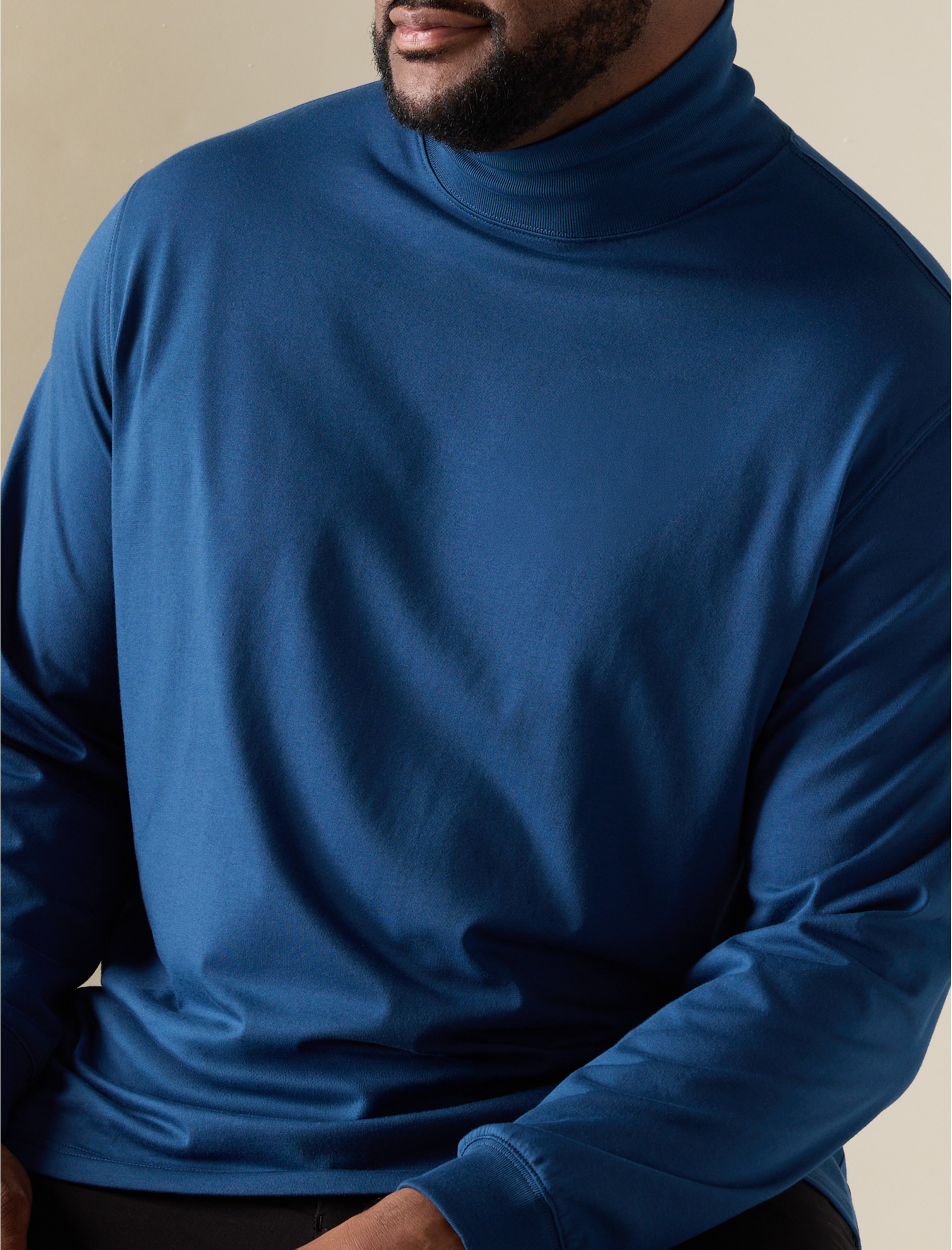 Tech Turtleneck - thumbnail 4