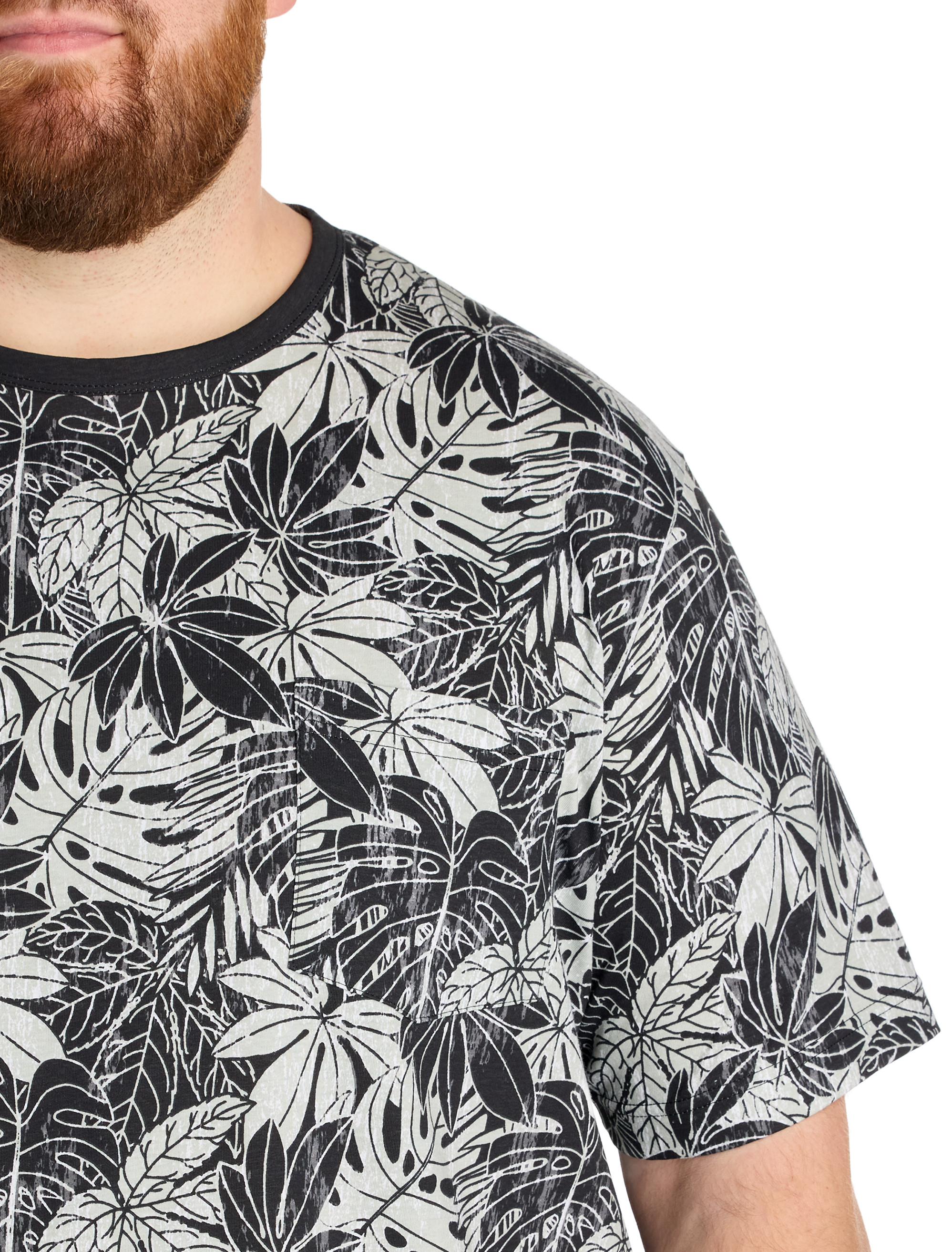 Moisture-Wicking Leaf Print Pocket T-Shirt