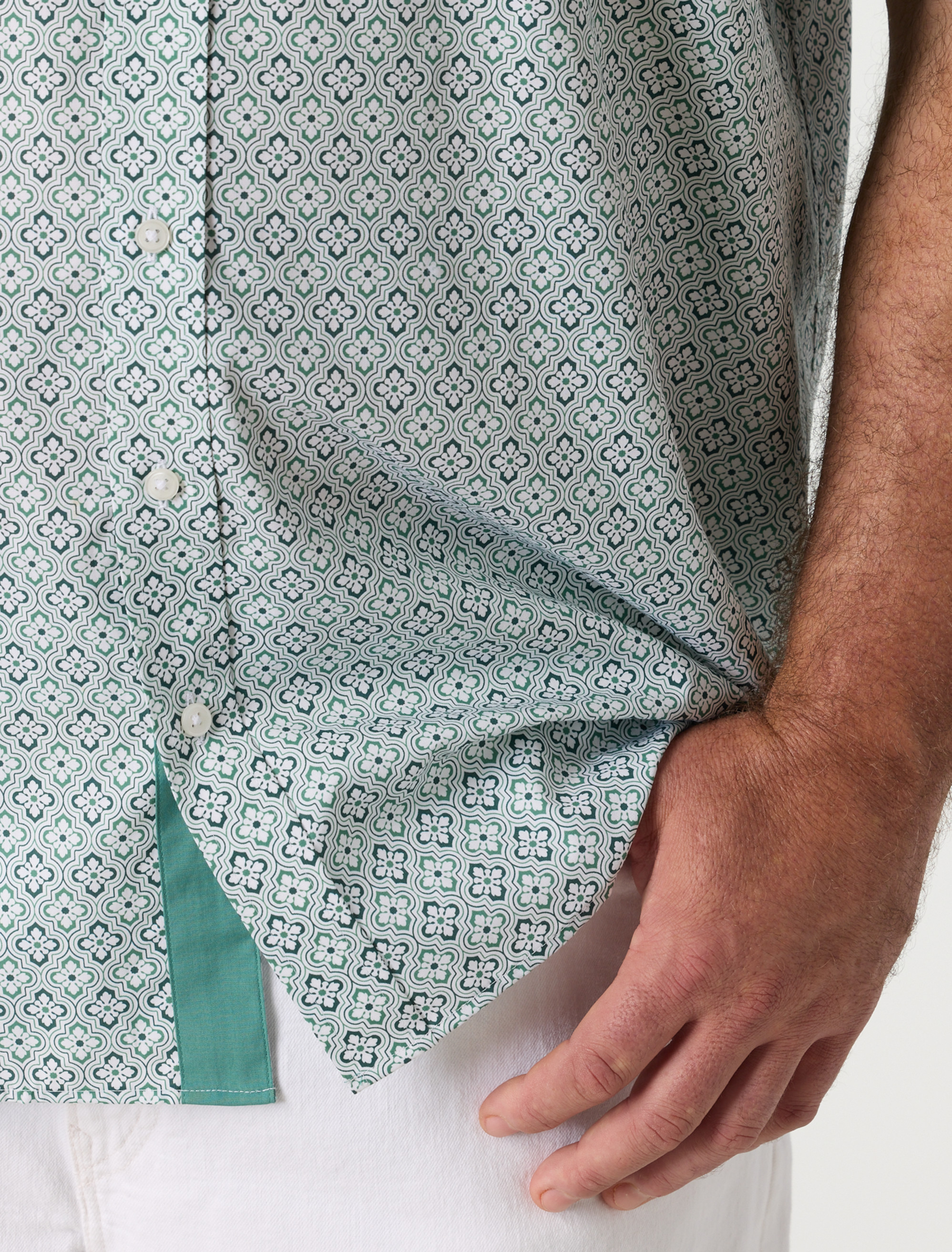 Quatrefoil Pattern Sport Shirt